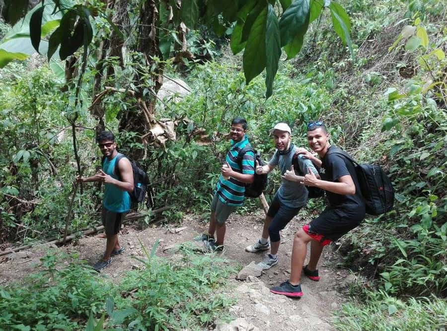 Chiang Mai: Whitewater Rafting and Waterfall Trekking Tour - Lunch stop: fried chicken fuel (and a vegetarian option)