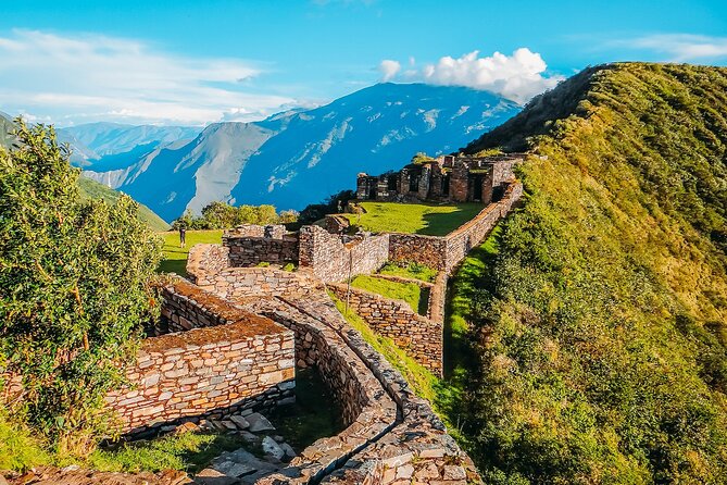 Classic Choquequirao Trek – 5 Days / 4 Nights - Day 1: the 4:30 a.m. start, Cachora views, and the descent to Chiquisca