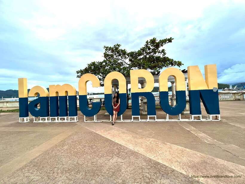 Coron Town Tour: Maquinit Hotspring & Mt. Tapyas Trekking - Getting around: pickup, vans, and why meeting points matter