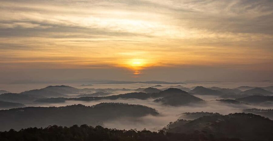 Da Lat: Chasing the Sunrise - A Mini Trek Adventure - The Scooter Ride + First Guided Stretch: Warming Up Before the Climb