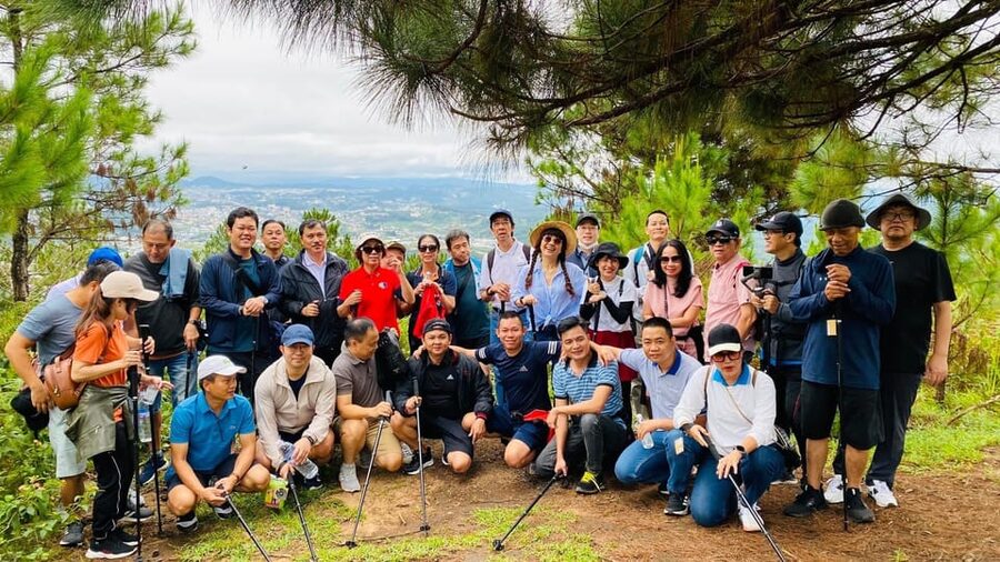 Dalat Trekking to Langbiang mt - Entering the cloud layer: reaching Lang Biang’s 2,167 m viewpoint