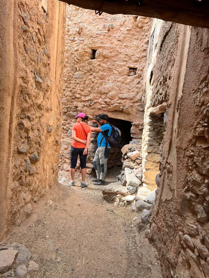 Day Trek In Atlas Mountais & Taoudja Summit 2720m - Tahnaout stop: photos, a taste of the road, and a chance to reset
