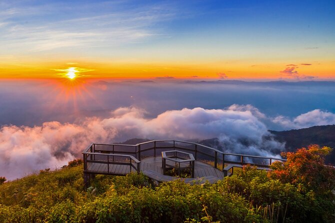 Doi Inthanon National Park with Nature Trail Trekking 1-Day Tour - Kew Mae Pan vs Pha Dok Seaw: the trek you’ll feel