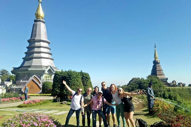 Doi Inthanon Private Tour with Trek & Lunch from Chiang Mai - Handicrafts, markets, and coffee-farm moments