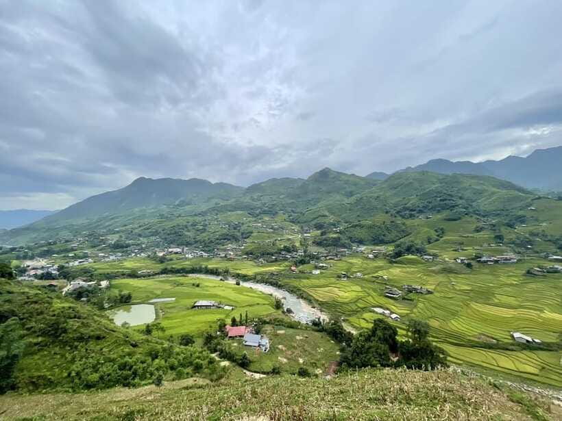 Easy Trek in Sapa mountain : Y Linh Ho - Lao Chai - Ta Van - Lao Chai Black Hmong village: guided context beats quick photos