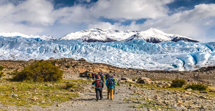 El Calafate: Perito Moreno Glacier Trekking Tour and Cruise - Getting there and how the whole day actually flows