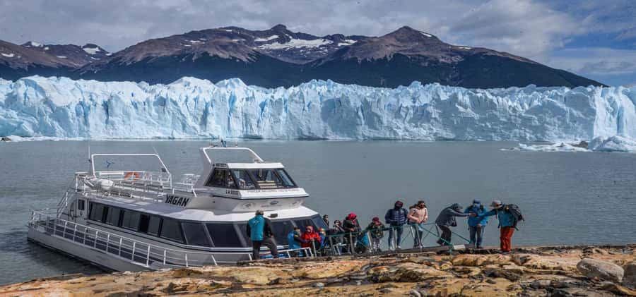 El Calafate: Safari Azul Los Glaciares Trekking Tour - Trekking next to the ice wall: the part you’ll remember