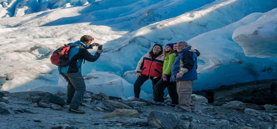 El Calafate: Safari Azul Los Glaciares Trekking Tour - The long coach ride from El Calafate, and what you should expect