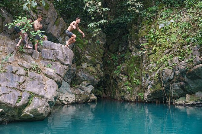 Elephant Cave and Ma Da Valley Jungle 1 Day Trek - Tra Ang Cave and the 600m Swim: When the Cave Becomes the Attraction