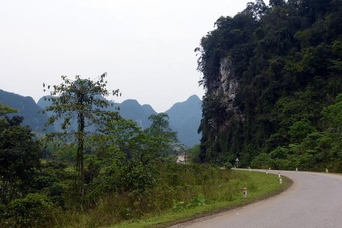 Elephant cave and Mada valley Jungle trek - 1Day - The Trek Back and the Cold Drink Finish