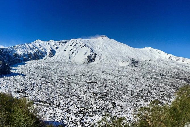Etna Grantour - 4x4 & trekking - Private tour with lunch included - Grotta Intraleo: lava-tube cave time with helmets and lights