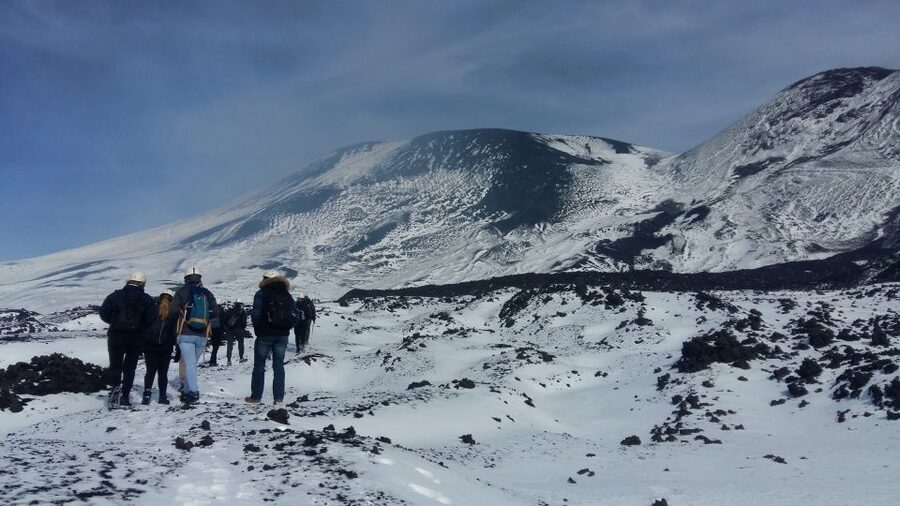 Etna Southern Slope Guided Easy Trek - 2001 lava and the volcanic fracture: the eruption in physical form