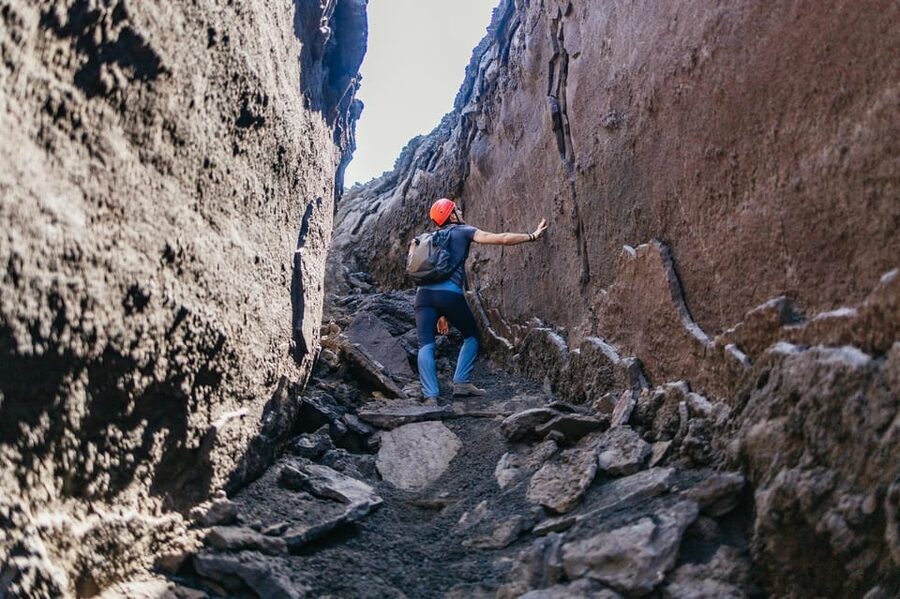 Etna: summit craters trekking with volcano guide 3350mt - The main hike on volcanic ground: from lunar terrain to Central Crater