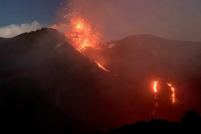 ETNA Summit Craters Trekking - Summit craters and the 2002 eruption craters: what you’re really walking through
