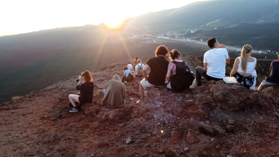 Etna Sunset Tour: Volcano trek, Cave & tasting from Catania - Who this Etna sunset tour is best for