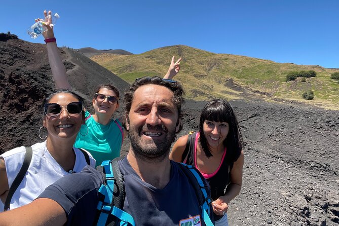 Etna Tour - Trek, Wine and Food from Syracuse - Stop 2: Enoteca Dell’Etna and its structured tasting hour