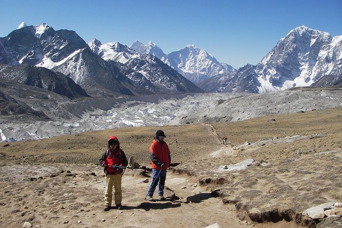 Everest Base Camp - Cho La Pass - Gokyo Trek - To Lobuche, Dingboche, and Gorak Shep: getting to the “classic Everest” stretch