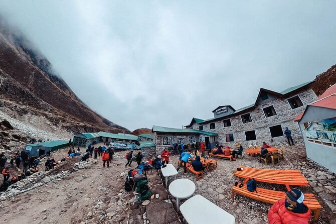 Everest Base Camp trek with Helicopter return 9 days - Kathmandu pickup and the first “real” day: settling in before altitude