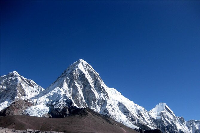 Everest Base Camp Trekking - 13 Days - Dingboche acclimatization and Nakarjun Peak: using the day wisely