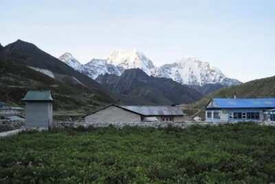 Everest Base Camp Trekking 14 days - Phakding to Namche Bazaar: Gateway Day into Sherpa Country