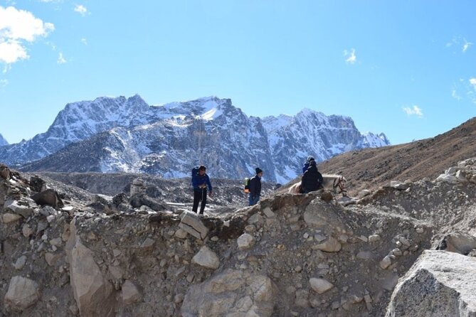 Everest Base Camp Trekking - 2025/2026 - Toward Gorakshep and Base Camp (Day 6): the Everest payoff