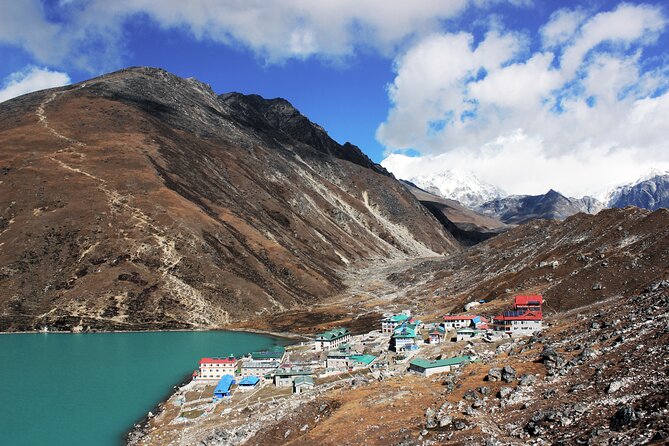 Everest Gokyo Valley Trek - 12 days - Day 2: Phakding to Namche Bazaar via Sagarmatha National Park