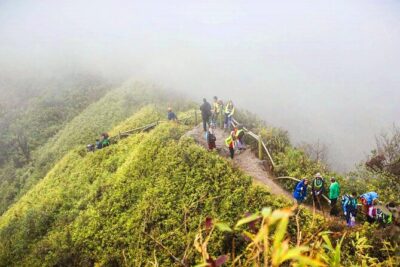 Fansipan Mount Trekking 1 Day - Getting Started in Sapa: The 6:00 a.m. Launch to Tram Ton Pass