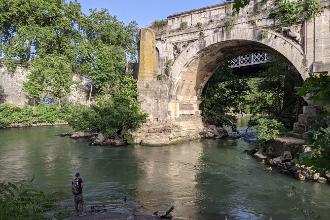 Free Urban Trekking with an Archaeologist - Key Things That Make This Rome Trek Different