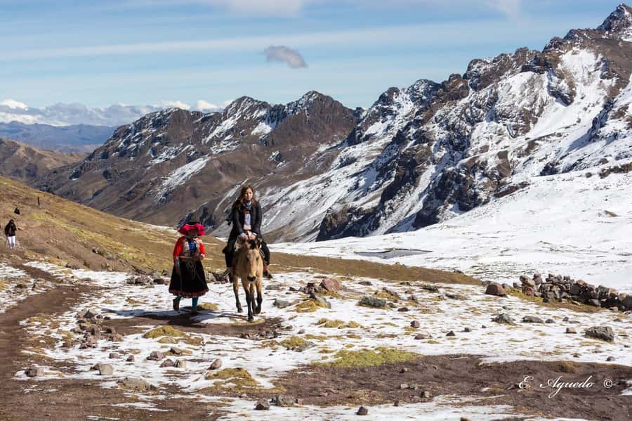 From Cusco: 7 Lakes Ausangate Trek with Breakfast and Lunch - Guide quality and safety details that make a difference