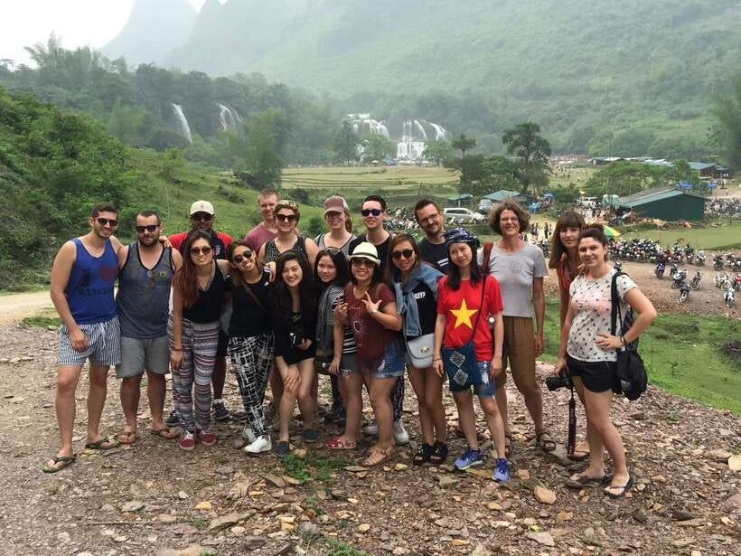 From Hanoi: 2-Day Sapa Trek Tour - Luxury Limousine Transfer - Guides, Group Size, and Timing: English Support on the Trail