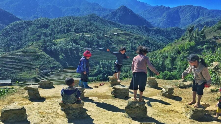 From Hanoi: Sapa 3-Day Medium Trek and Limousine Trip - Day 1: Sin Chai village trek and a Sapa night to reset
