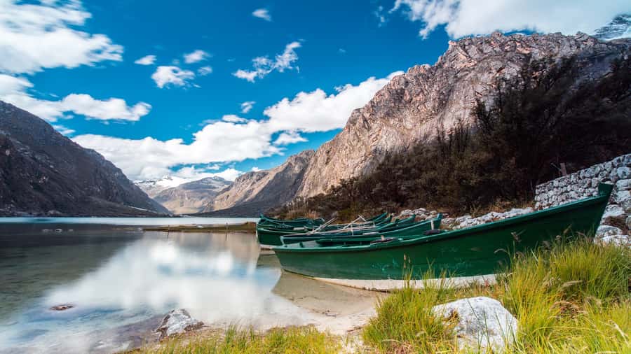 From Huaraz: Lake 69 Trek Day Tour - White Mountain Range - Riding In: Callejón de Huaylas Views Before the Hike