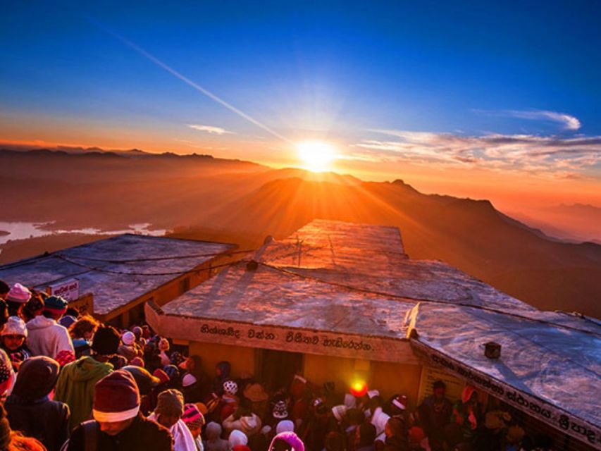 From Kandy: All Inclusive Adams Peak Epic Guided Hike - The overnight timing: how it works and why it matters