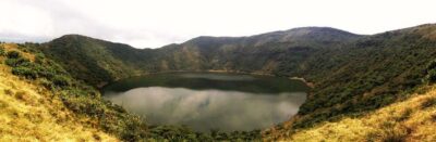 From Kigali: Bisoke Summit Trek, Crater Lake 1 Day Safari - Kinigi briefing: how rangers and guides set expectations