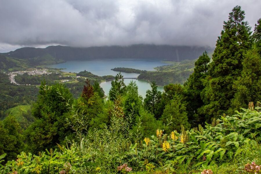 From Ponta Delgada: Vista do Rei to Sete Cidades Guided Trek - Terrain and timing: what 2.5 hours feels like