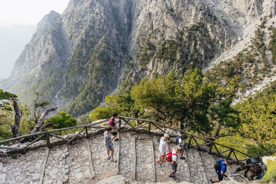 From Rethymno: Samaria Gorge Full-Day Trek, Pickup & Guide - Entering Samaria Gorge: The 18 km Reality Check