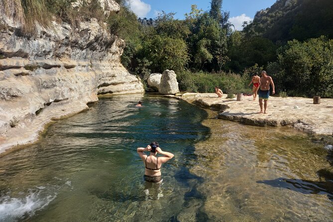 From Syracuse: Trekking Cavagrande - Group size and the logistics that keep the day calm