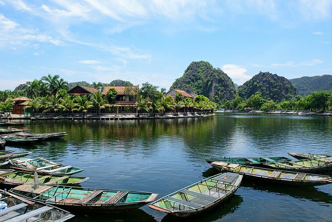 Full Day Tam Coc Private Tour: Biking and Trekking in Mua Cave - The Climb at Mua Cave: Nearly 500 Steps for a Wide Panorama