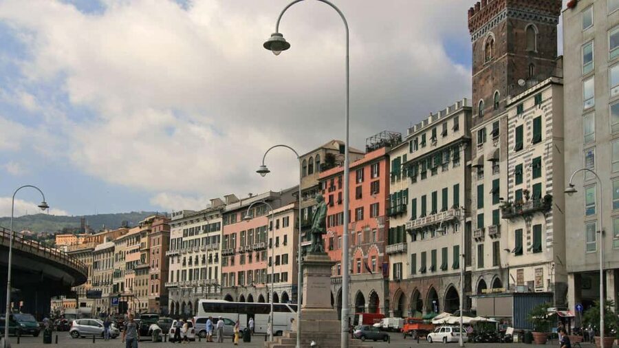 Genoa: Columbus Trail Urban Trekking with Wine & Local Tastings - The tasting at BioTigullio5Terre: pesto, wine, and practical local flavors