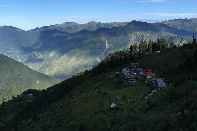 Goisankunda, Trek of the Holy Lakes - Day 6: Chisapani (2,215m) and the last trekking night