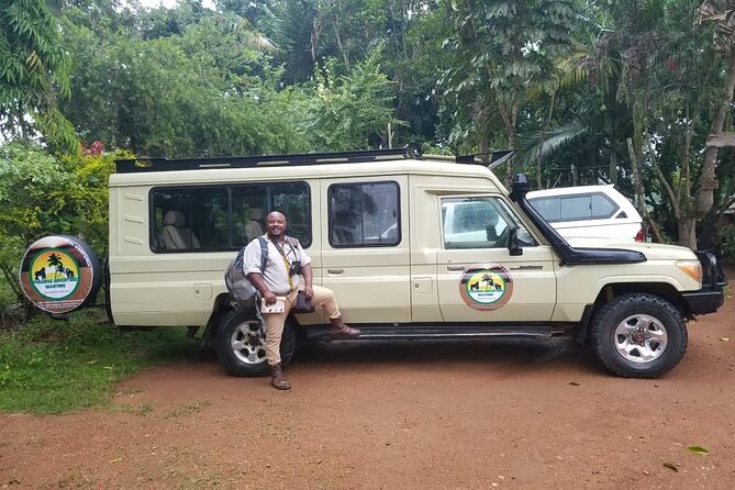 Gorilla & Chimpanzee Trekking in Uganda - 5 Days - Guides, timing, and the service touch that people noticed