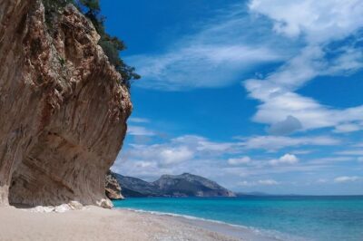 Guided hike to Cala Luna, the pearl of the Gulf of Orosei - Buchi arta: Shepherd Huts and the Start of the Story