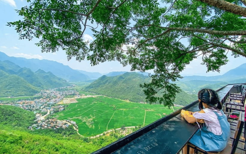 Ha Noi - Mai Chau - Pu Luong 2 Days 1 Night Trekking Tour - Cycling Mai Chau Valley: rice paddies, brocade workshops, and village lanes