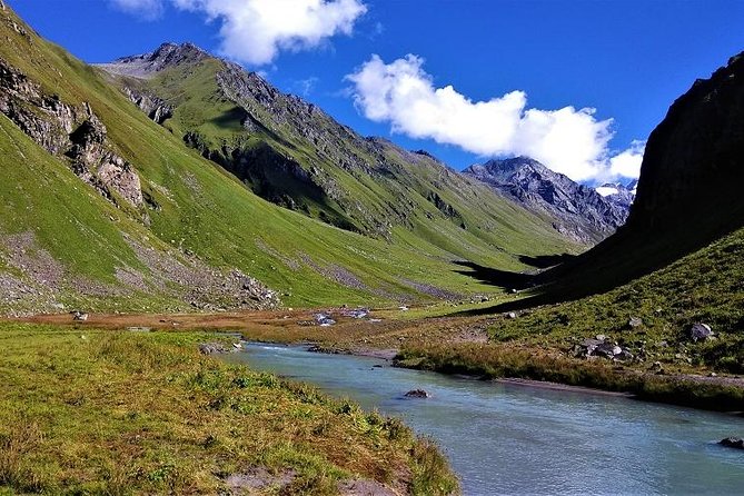 Har Ki dun Trek by Himalaya Shelter - Safety and weather planning: why guides matter more than you think