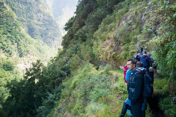 Hiking and Trekking tours in Madeira - Small group size (max 8) for a more human hike