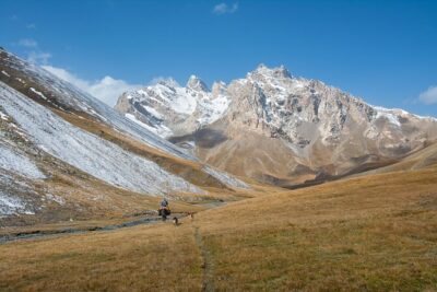 Horse Trek to Kel Suu Lake - From Bishkek to Naryn: the road day that sets the mood