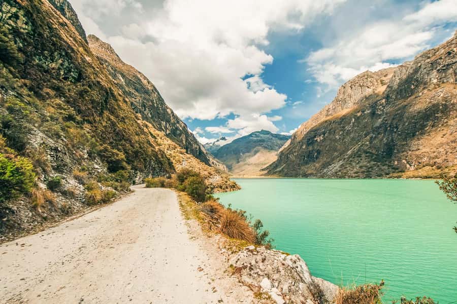 Huaraz: 3-hour Trek to Laguna 69 with Optional Lunch - Lunch at the Lake: Private Option vs Group Reality