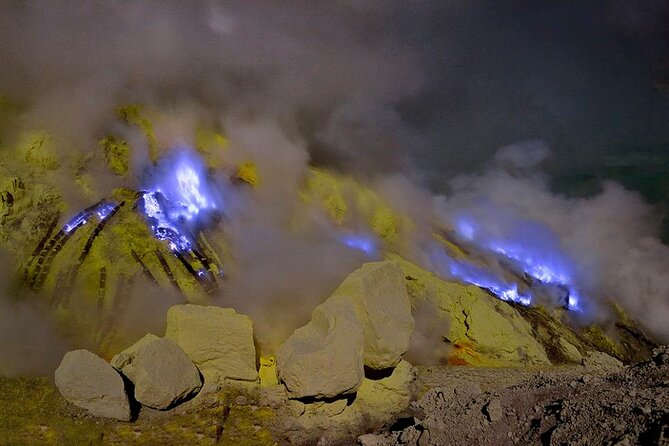 Ijen Blue Fire Trekking - Safety gear matters more than bragging rights