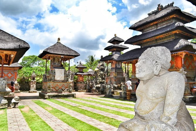 Jungle Trekking at Mt. Batukaru, scenic Waterfall & village life - Warung Balikaru Lunch and a 15-Minute Massage Reset