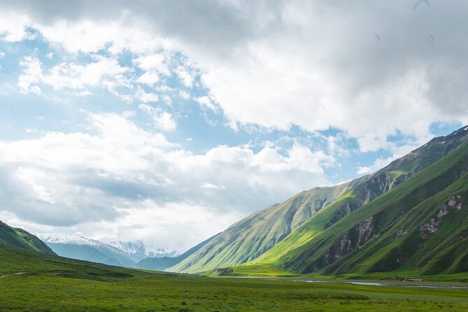 Kazbegi - One Day Private Trekking Tour to Truso Valley - Stop 3: Ketrisi picnic by a natural pool and shepherd country